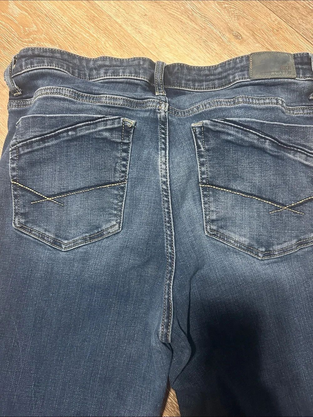 BKE Women's Dark Boot Cut Jeans 💥